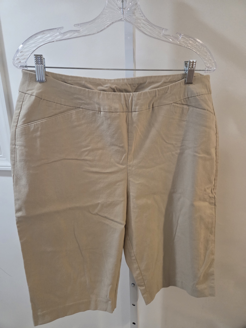 Chico's Beige Stretch Capris